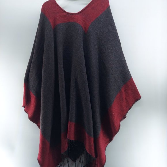 ISAAC Mizrahi  wrap poncho with fringe ends  NWT - Picture 8 of 8